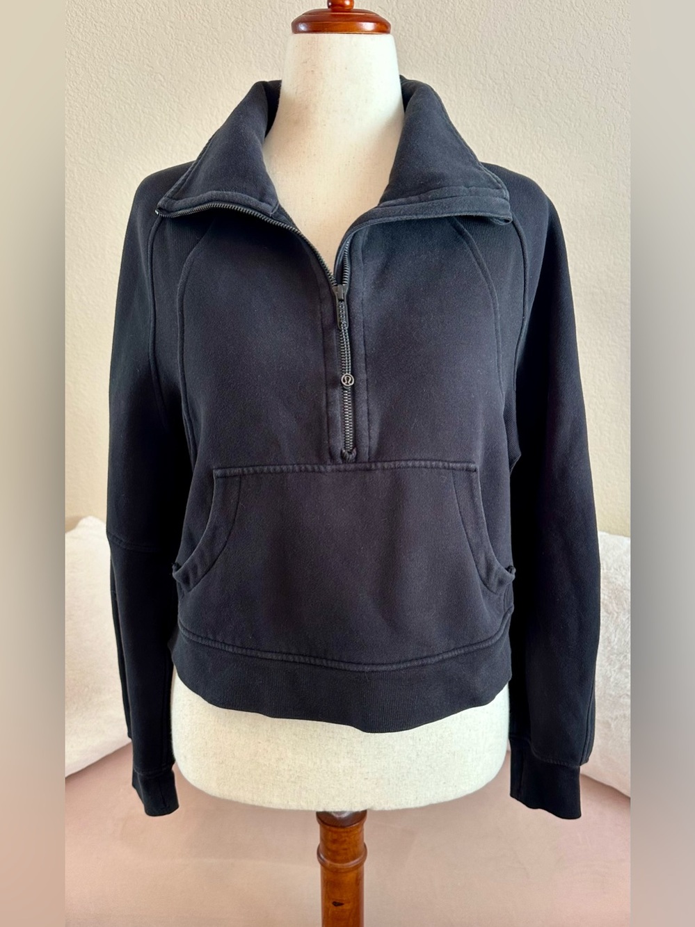 lululemon Scuba 1/2 Zip Sweatshirt Pull Over Black Cotton Womens M Boxy Athletic